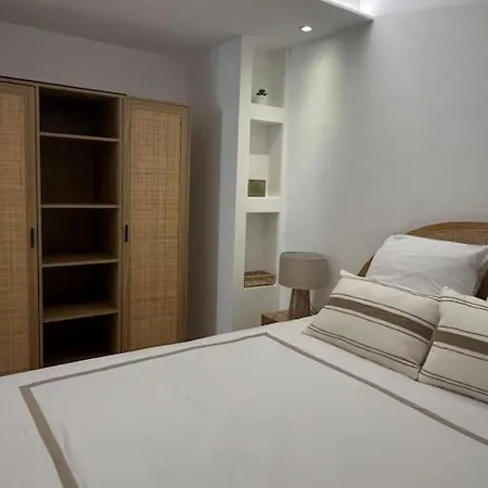 Cosy Vieux Village St Tropez Apartment